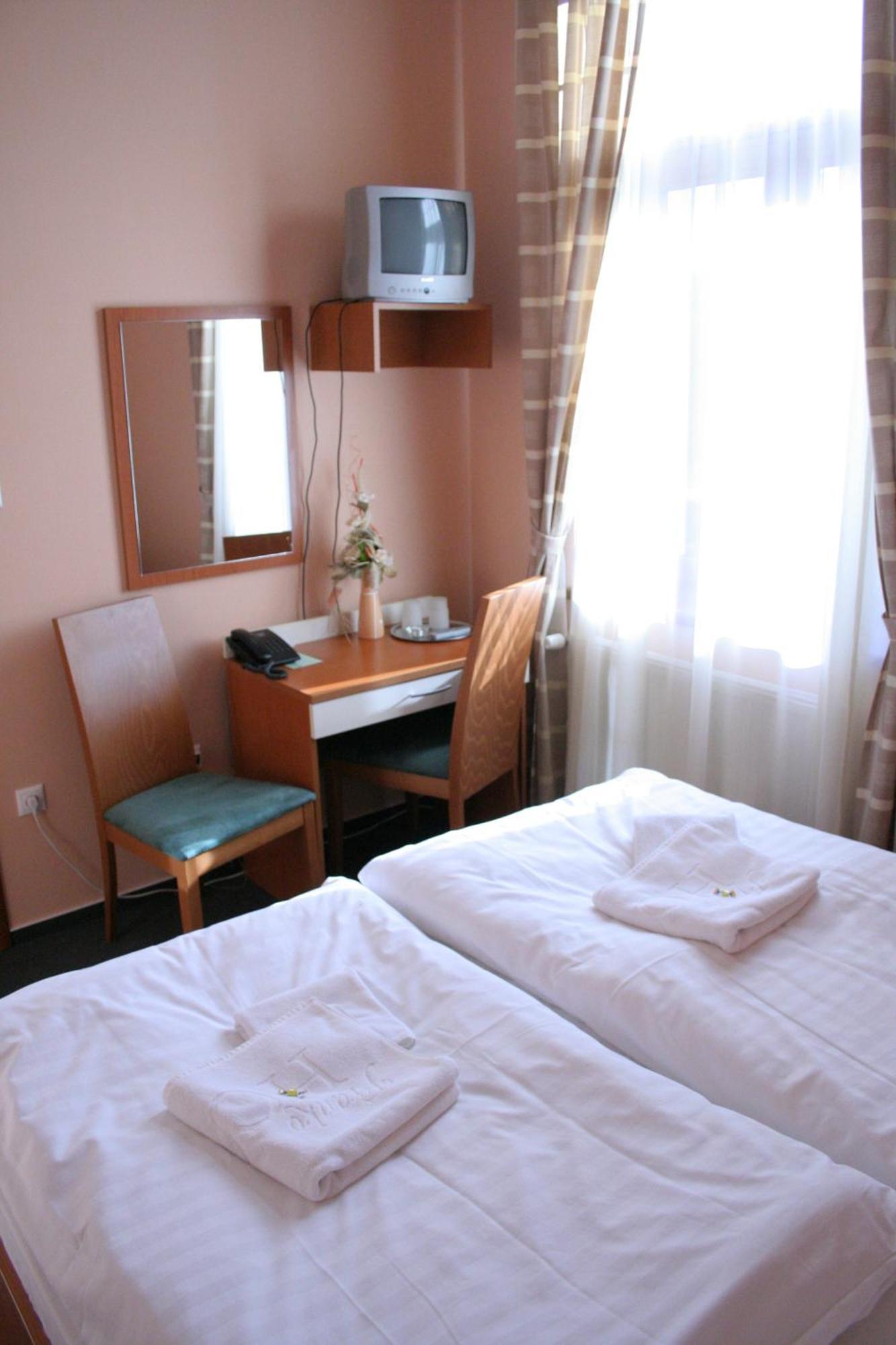 Penzion Franko Zvolen Room photo
